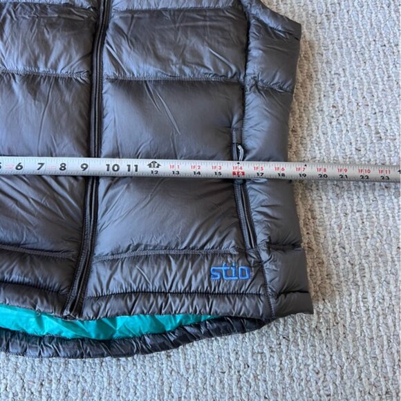 STIO Women’s Goose Down Puffer Vest - Picture 9 of 12